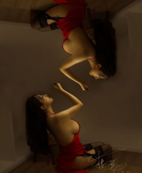 欧美铆钉女靴真皮_DVD电影在线看