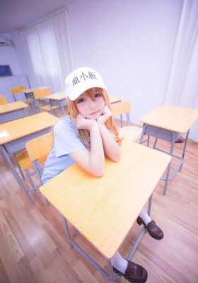 日韩三级社区_720完整在线观看